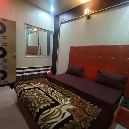 Yamnotri Dham Hotel Vrindāvan Екстериор снимка
