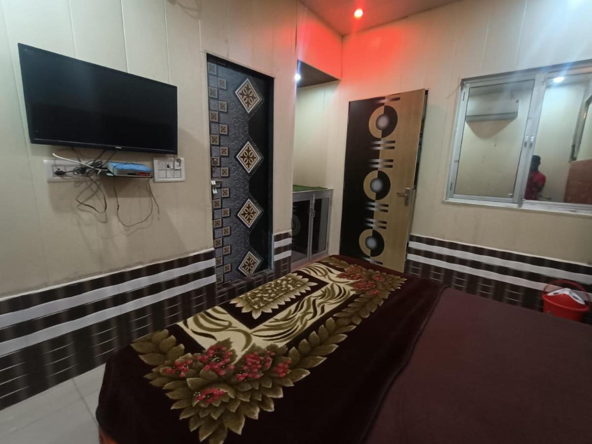 Yamnotri Dham Hotel Vrindāvan Екстериор снимка