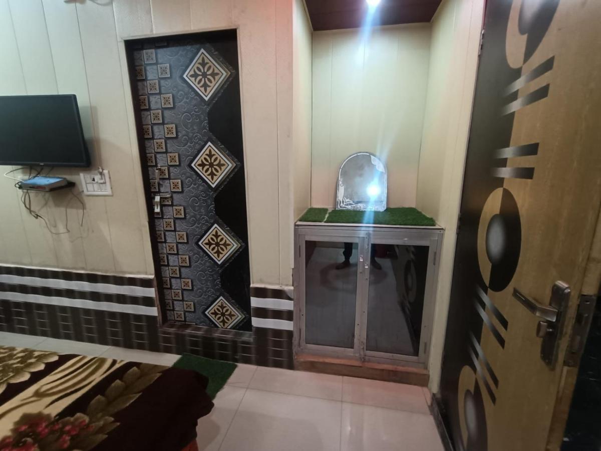 Yamnotri Dham Hotel Vrindāvan Екстериор снимка