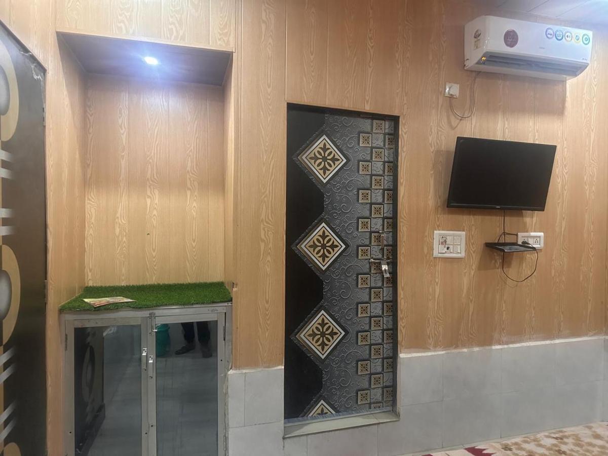 Yamnotri Dham Hotel Vrindāvan Екстериор снимка