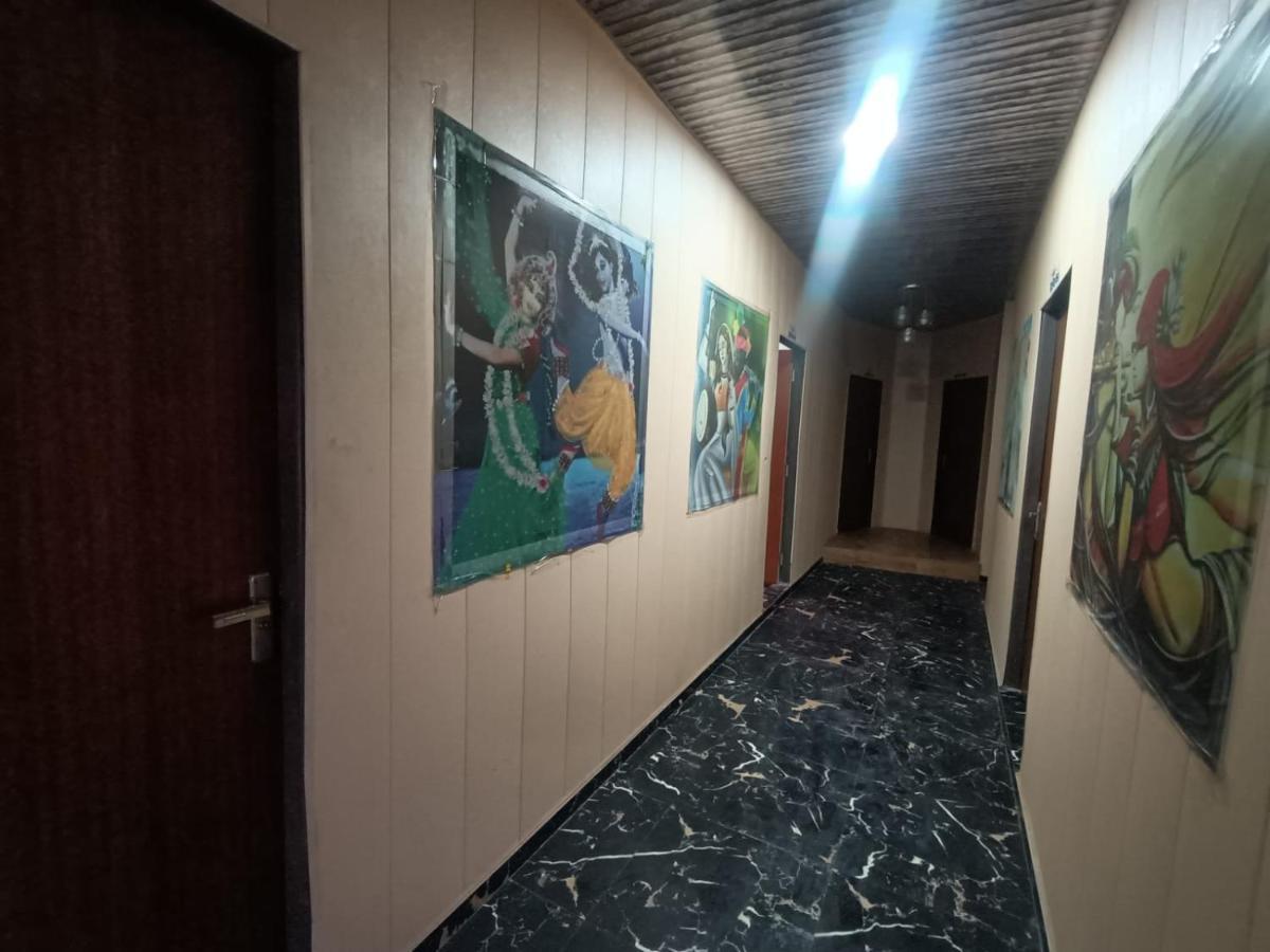 Yamnotri Dham Hotel Vrindāvan Екстериор снимка