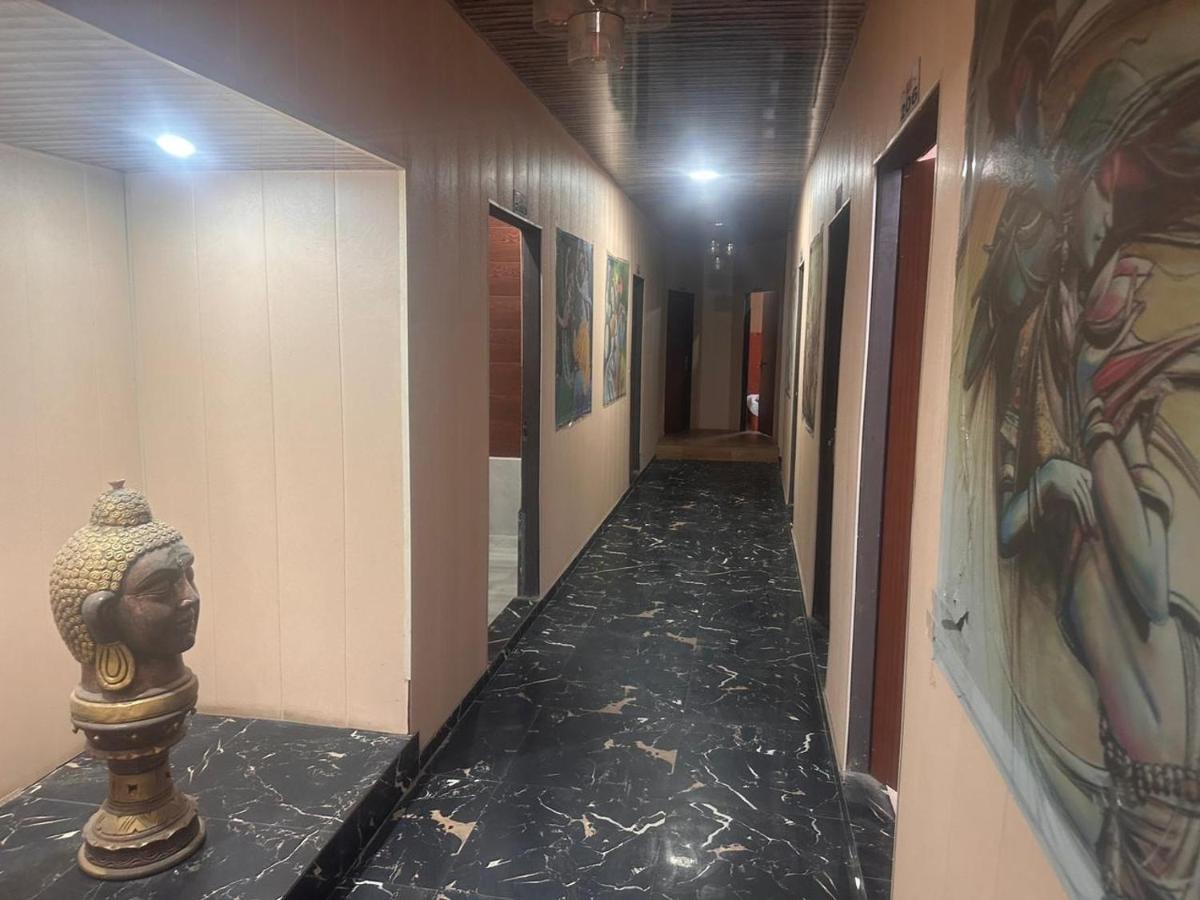 Yamnotri Dham Hotel Vrindāvan Екстериор снимка