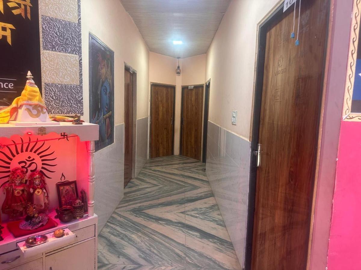 Yamnotri Dham Hotel Vrindāvan Екстериор снимка